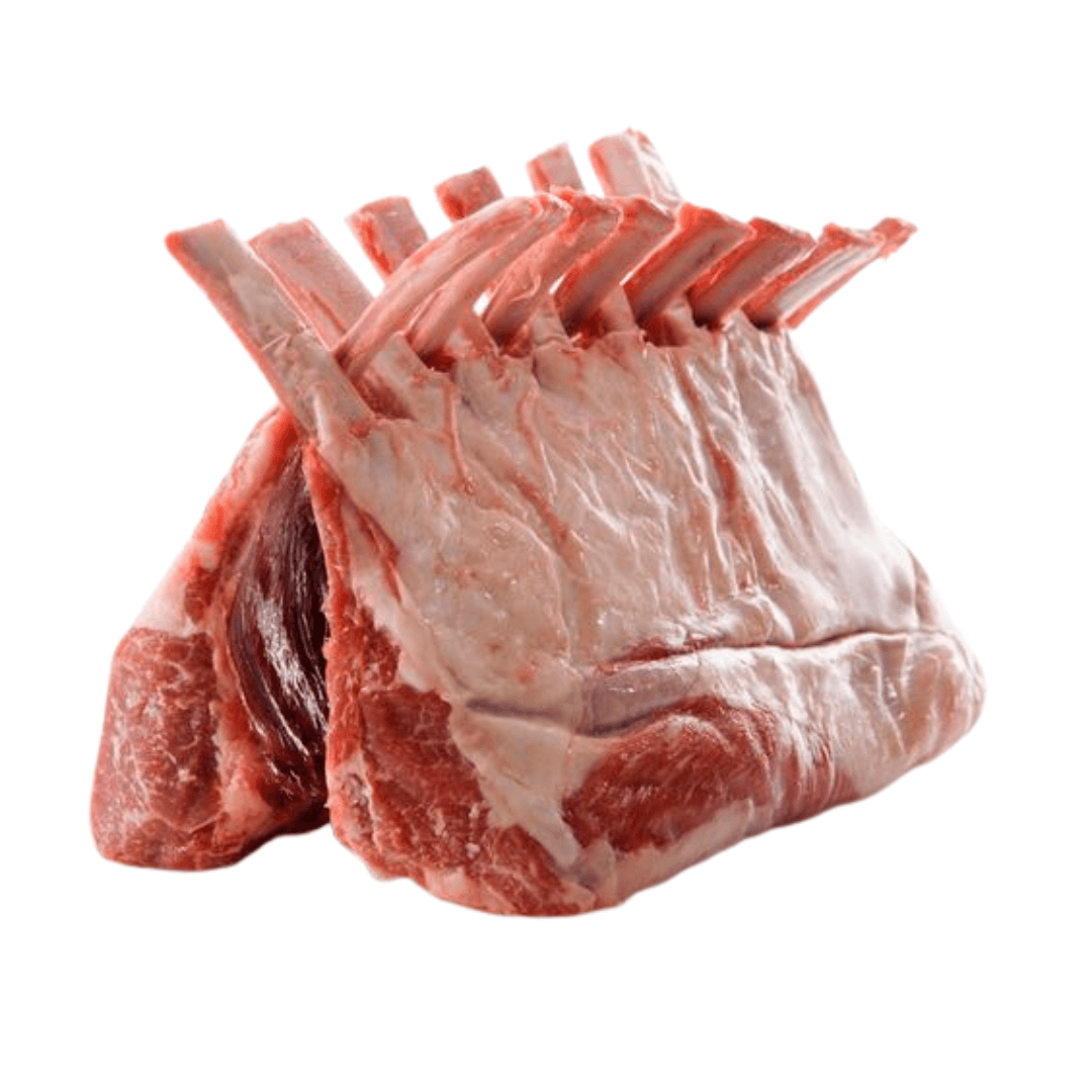 Rack Francés de Cordero El proceso de "francesar" un rack de cordero implica retirar la carne y grasa que rodea los huesos de las costillas, dejando los extremos de los huesos limpios y expuestos. Esto no solo le da una apariencia más elegante y atractiva