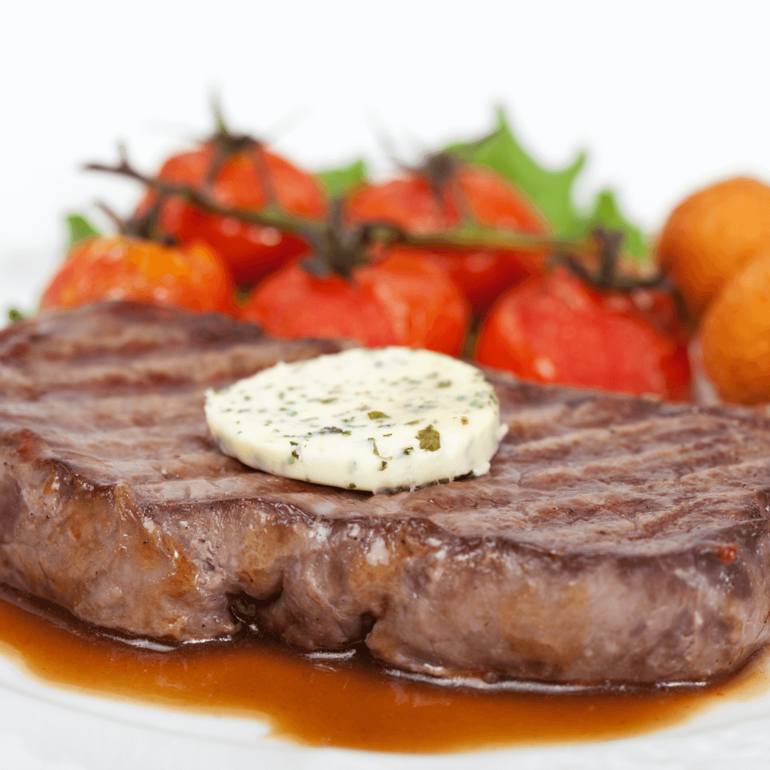 Rib Eye Holstein El Rib Eye Holstein es un corte premium de res que se obtiene del costillar o sección del chuleton (Rib), específicamente entre las costillas 6 y 12 del cuarto delantero. Proviene de ganado de raza Holstein, conocida por su carne magra y
