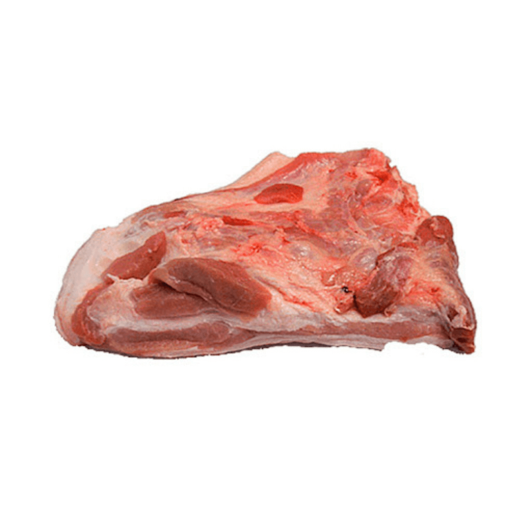Cachete cerdo El cachete de cerdo con piel es un corte lleno de sabor y suavidad, gracias a la cantidad equilibrada de grasa que lo rodea. La piel aporta una textura crujiente y deliciosa cuando se cocina adecuadamente, mientras que la carne se caracteriz