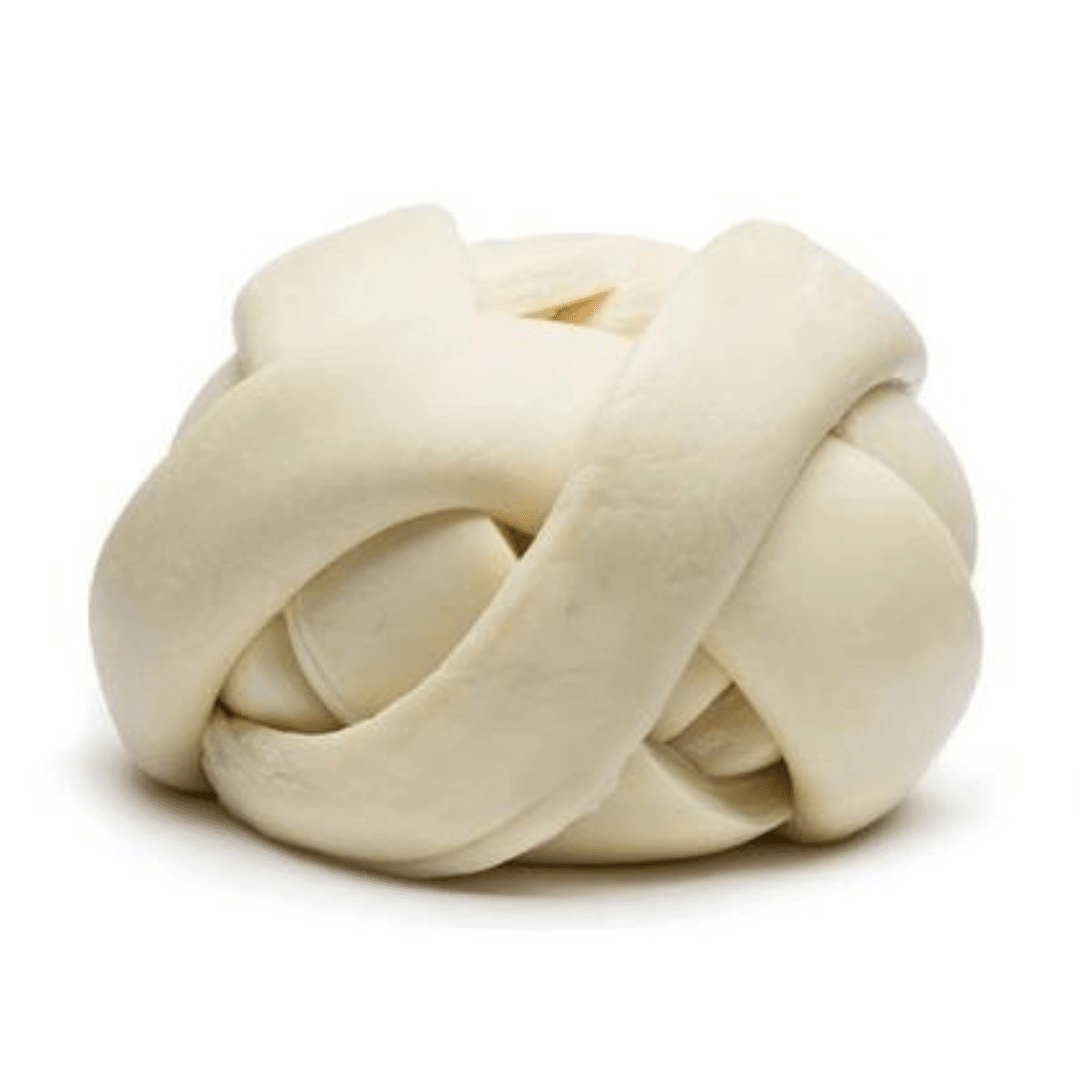 Queso Oaxaca El queso Oaxaca toma su nombre de la ciudad que lo vió nacer en la época de la colonia. Si bien el queso fue introducido en México por los españoles quienes trajeron vacas, cabras y ovejas, el queso Oaxaca es una especialidad muy mexicana por