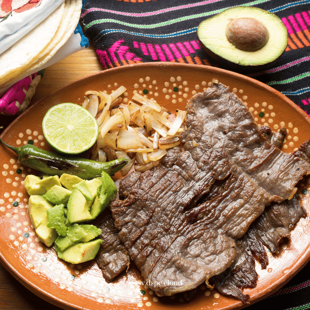 Cecina DSPC La cecina de Yecapixtla se hace destazando en tiras largas y anchas la carne del lomo y de las piernas de la res, estas tiras se salan perfectamente con sal fina, se colocan sobre unas tablas de madera y se dejan orear aproximadamente durante